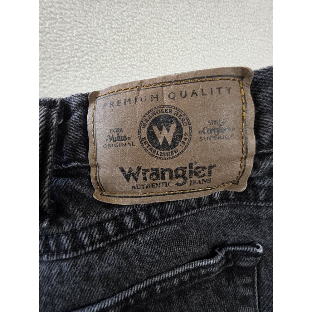 Wrangler 97601CB Jeans Mens 40x30 Black Faded Relaxed Fit Straight Leg Denim - Picture 3 of 14